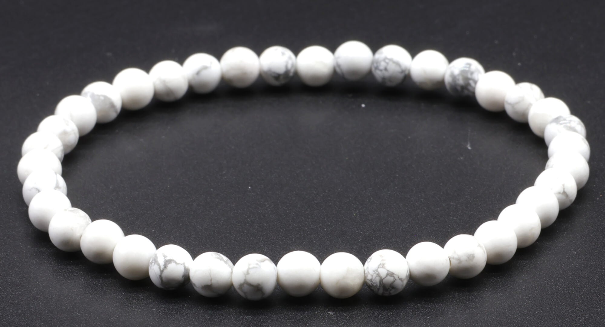 Bracciale in Grani di Howlite 4mm